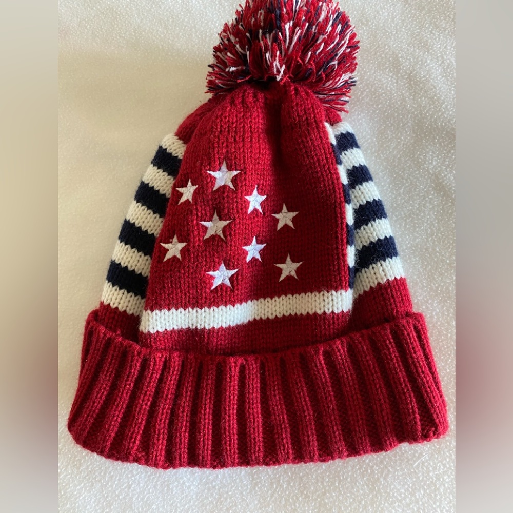 - Pom Pom Winter Hat Red white Blue knitted🩵